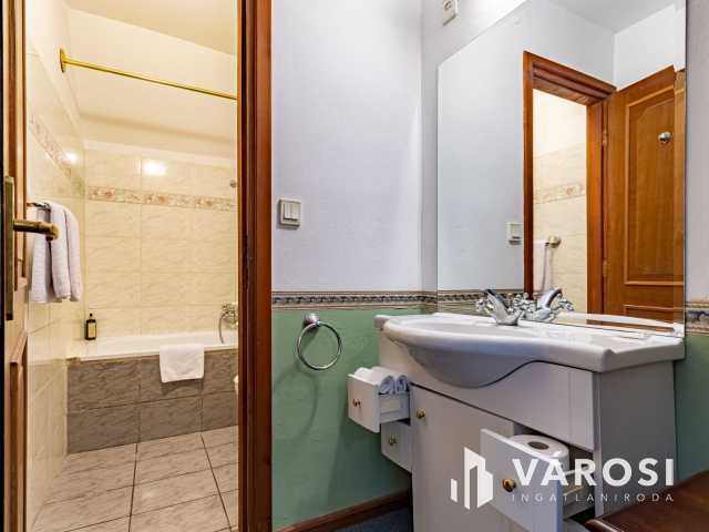 Családias HOTEL eladó Szentendrén pár percre a Dunaparttól!