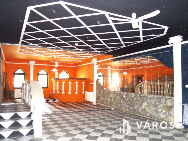 Ipari övezet szomszédságában üzleti lehetőség