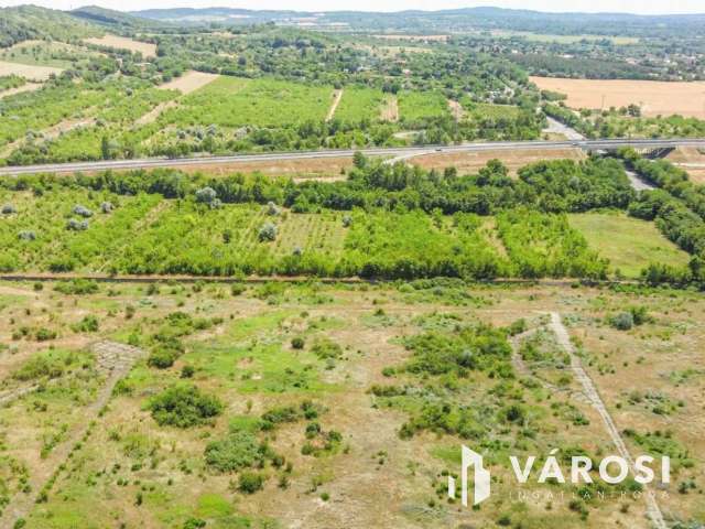 17 hektár ipari terület eladó Vácon