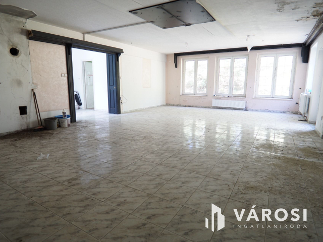 Miklósfán lehetőségekben gazdag, egyedi családi ház