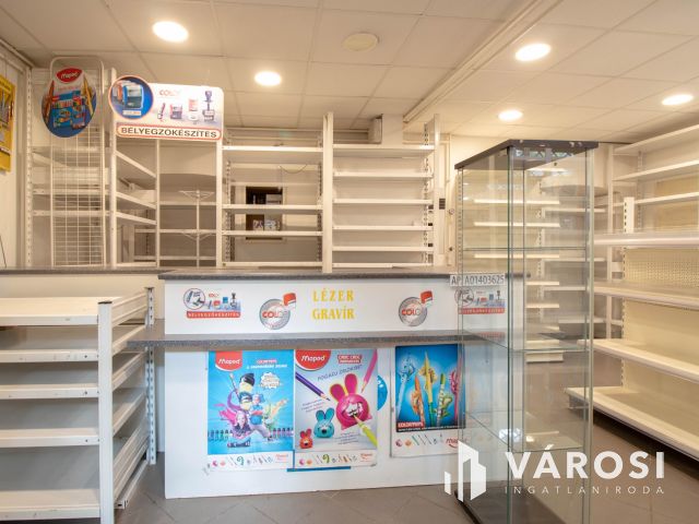 44 m2-es iroda utcai bejárattal a Nagyvárad tértől 500 m-re