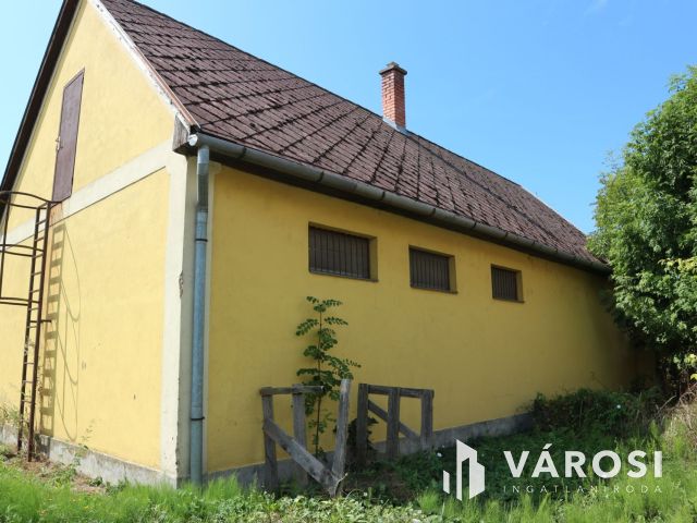 Rábagyarmat,volt presszó,cs.háznak,vagy üzletnek eladó