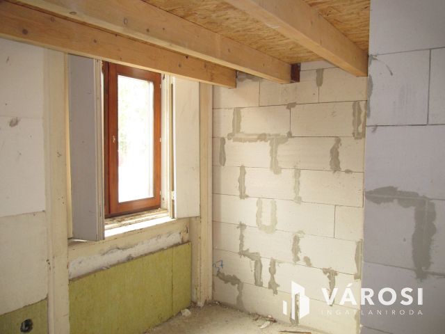 Nagypolgári ház társasházi lakásokká alakítva