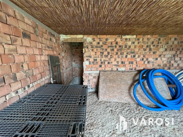 Debreceni, befejezésre váró luxus családi ház eladó!!!