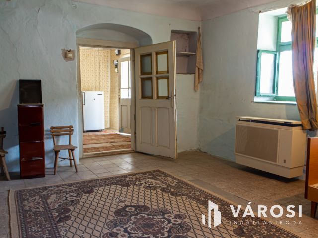 Dávodon tornácos sváb ház eladó