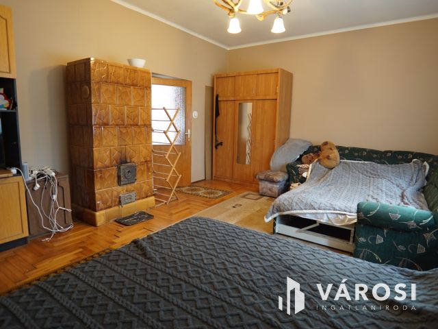 Átlagos állapotú, családi ház Sormáson