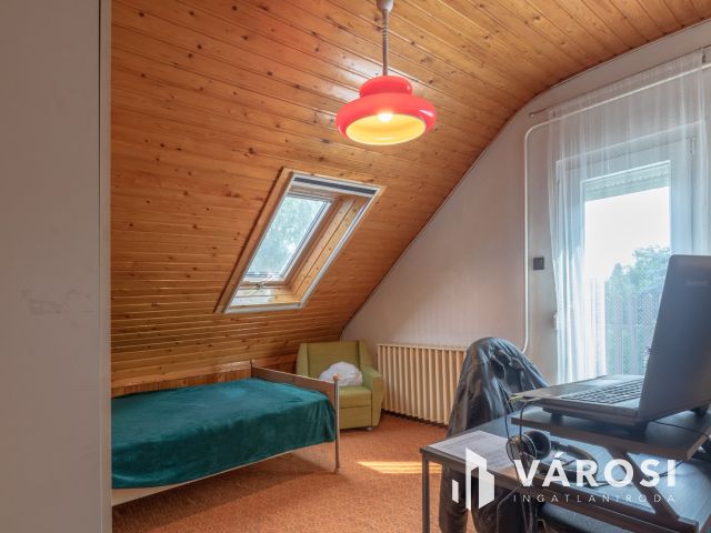 Kétgenerációs 6 szobás családi ház Szőregen