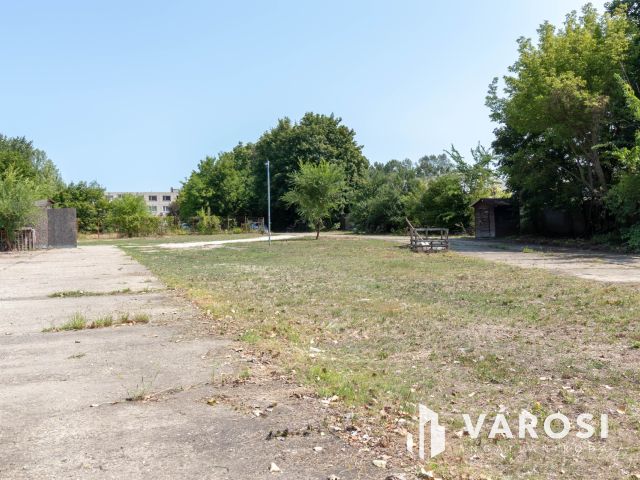Ipari-logisztikai célokra alkalmas, 3498 m2-es telek, 15.ker