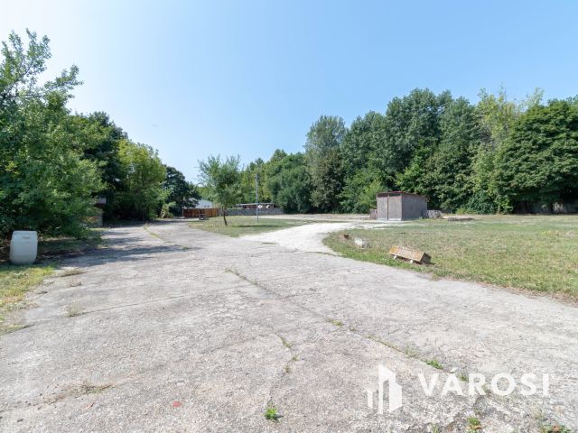 Ipari-logisztikai célokra alkalmas telek, 15.ker., 3498 m2