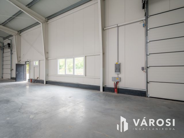 Új, eladó raktár Alsónémedin, ami 2 kapun rakodható