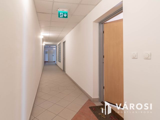 Teraszos, kiskertes 37 m2-es álomlakás eladó Pesterzsébeten