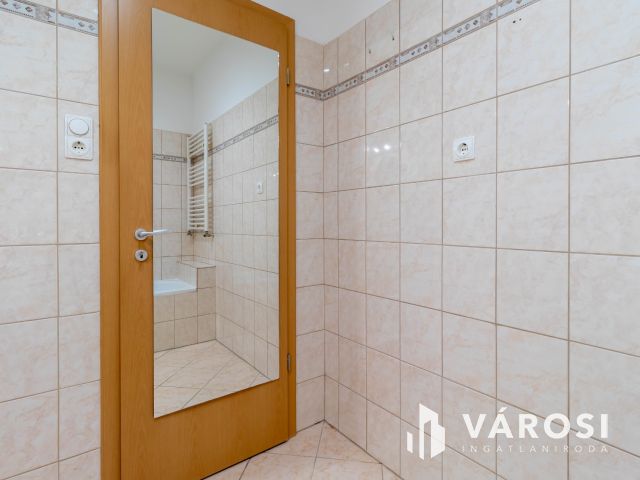 Teraszos, kiskertes 37 m2-es álomlakás eladó Pesterzsébeten