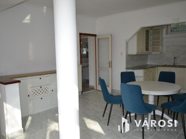 Csodás környezet Bándon, a telek végében patakkal!!