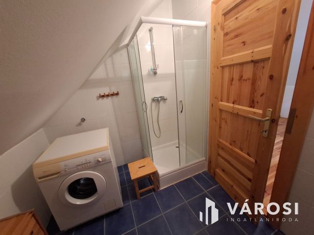 Badacsonyi nyaraló teljes és örök balatoni panorámával eladó