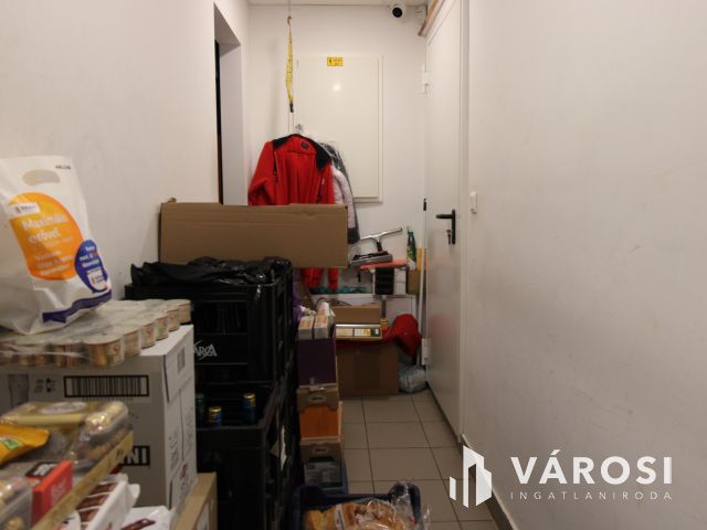 Befektetőknek is ajánlom! Bevezetett üzlet eladó!