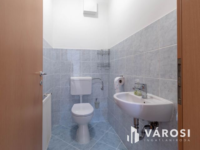 37 m2-es kiváló állapotú iroda Pesterzsébet központjában