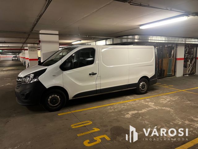 Budapest belvárosában eladó gk. beállók (Central Passage)