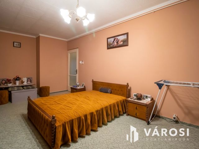 Gyorsan költözhető 2 szobás panellakás