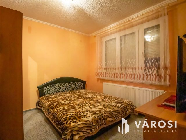 Gyorsan költözhető 2 szobás panellakás