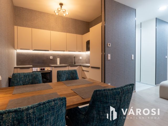 Új építésű prémium vízparti lakás Balatonszemesen