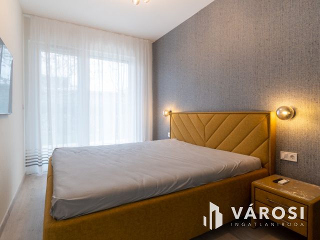 Új építésű prémium vízparti lakás Balatonszemesen