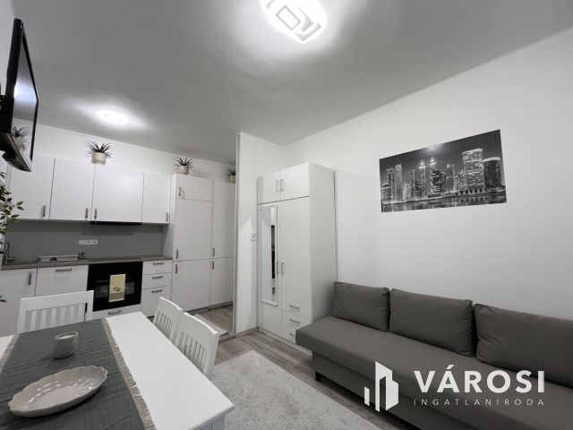 Hajdúszoboszlói, Nagyon Cool Kis Lakás, Nagy Terasszal!