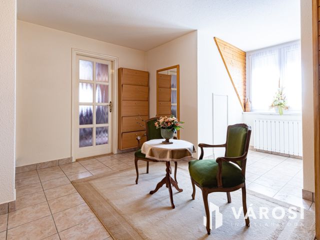 Turai kastély mellett, 4 szoba, nappalis családi ház eladó