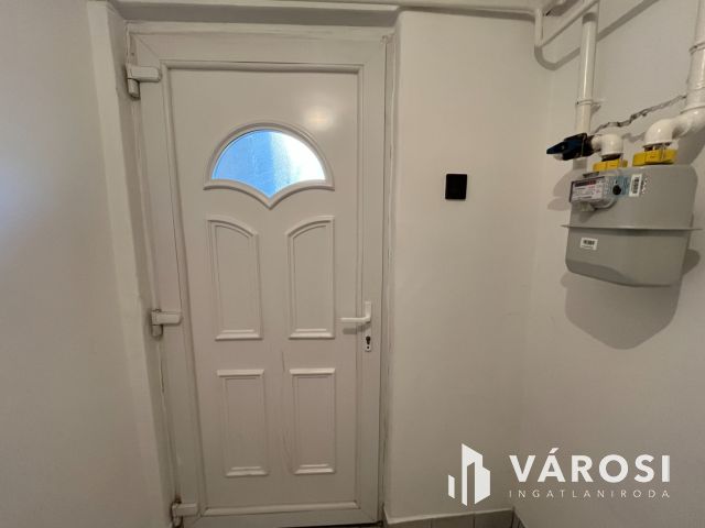 Debreceni 2 Szobás Jó Ház, Csendes Utcában Eladó!