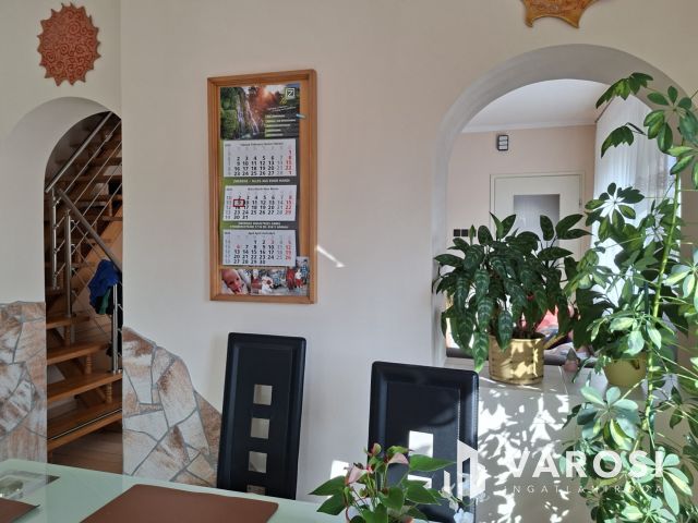 Rezsi évente 90 ezer? Ez a ház tudja!