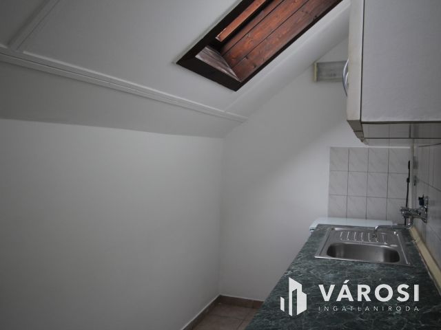 Eladó irodaház Szombathelyen