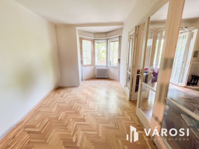 Több lakásra bontható szenzációs elhelyezkedéssel!