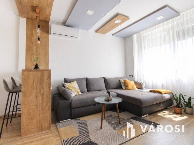 Stílus, kényelem, praktikum. Ízléses lakás Várpalotán.