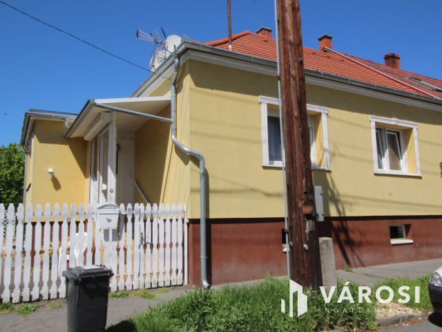 Családi ház, jó környezetben, Szombathelyen