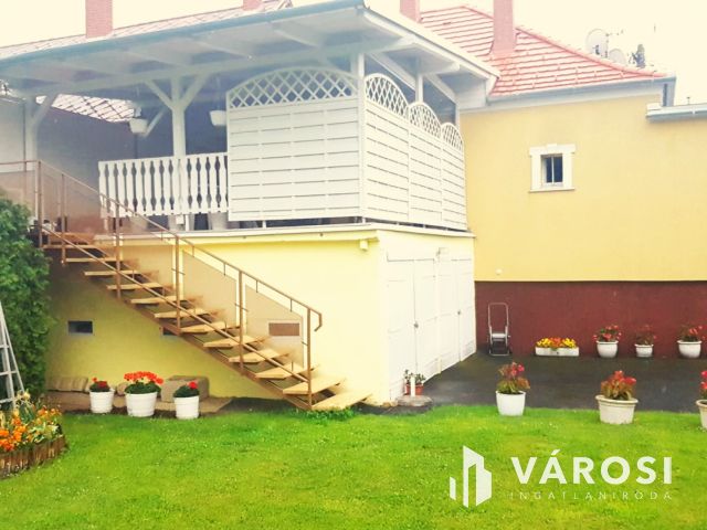 Családi ház, jó környezetben, Szombathelyen