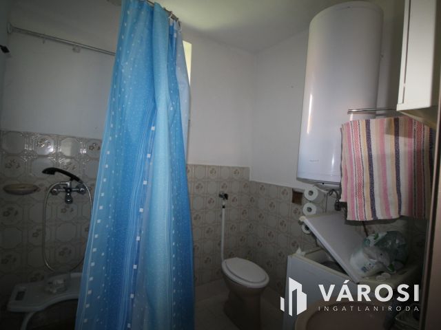 Tágas, jó adottságú ház Kenyeriben