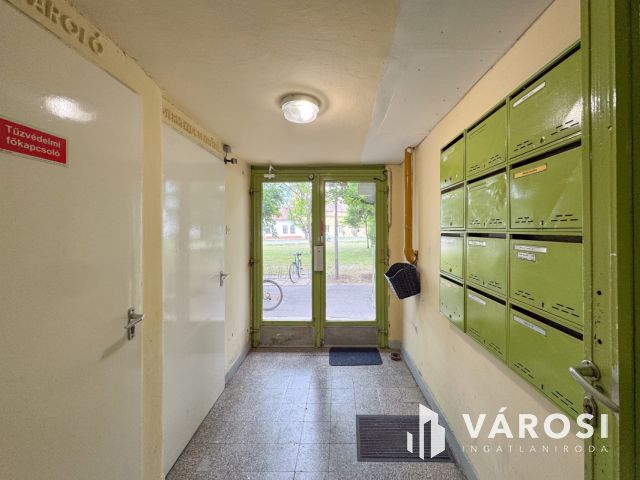 Felújított, 1. emeleti lakás a belvárosban