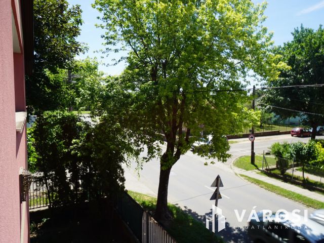 Két generációs családi ház a városközpontban eladó