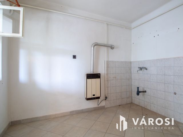 Otthon és telephely egy helyen – ritka lehetőség Mádon