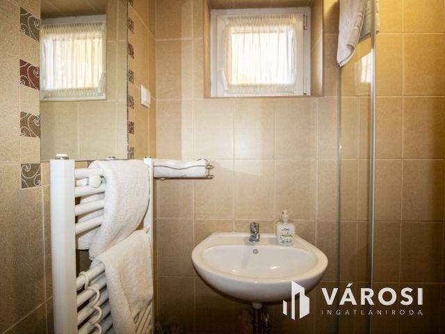 Modern. Fiatalos. Teljesen berendezett