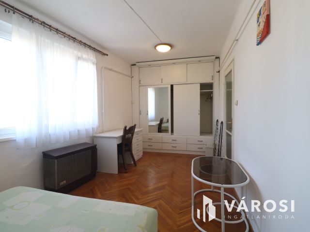 Kilátással a Kálvária térre.