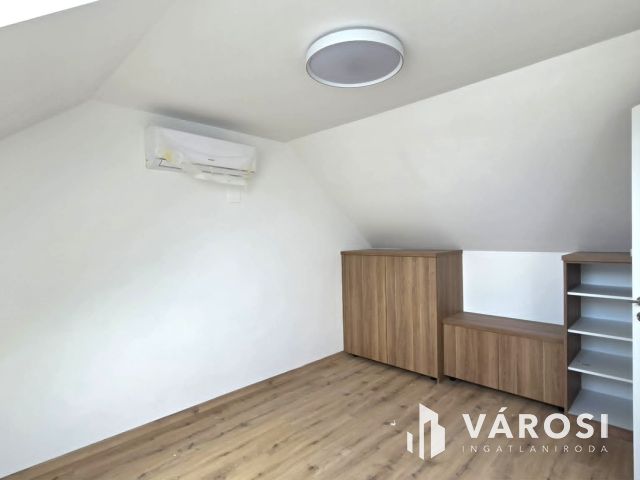 Belvárosi élet egy új lakásban-gépesített konyhával-Debrecen