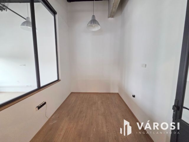 Nagyméretű -modern Iroda kiadó a XI. kerületben