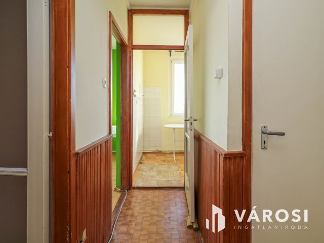 Békésen panel lakás eladó